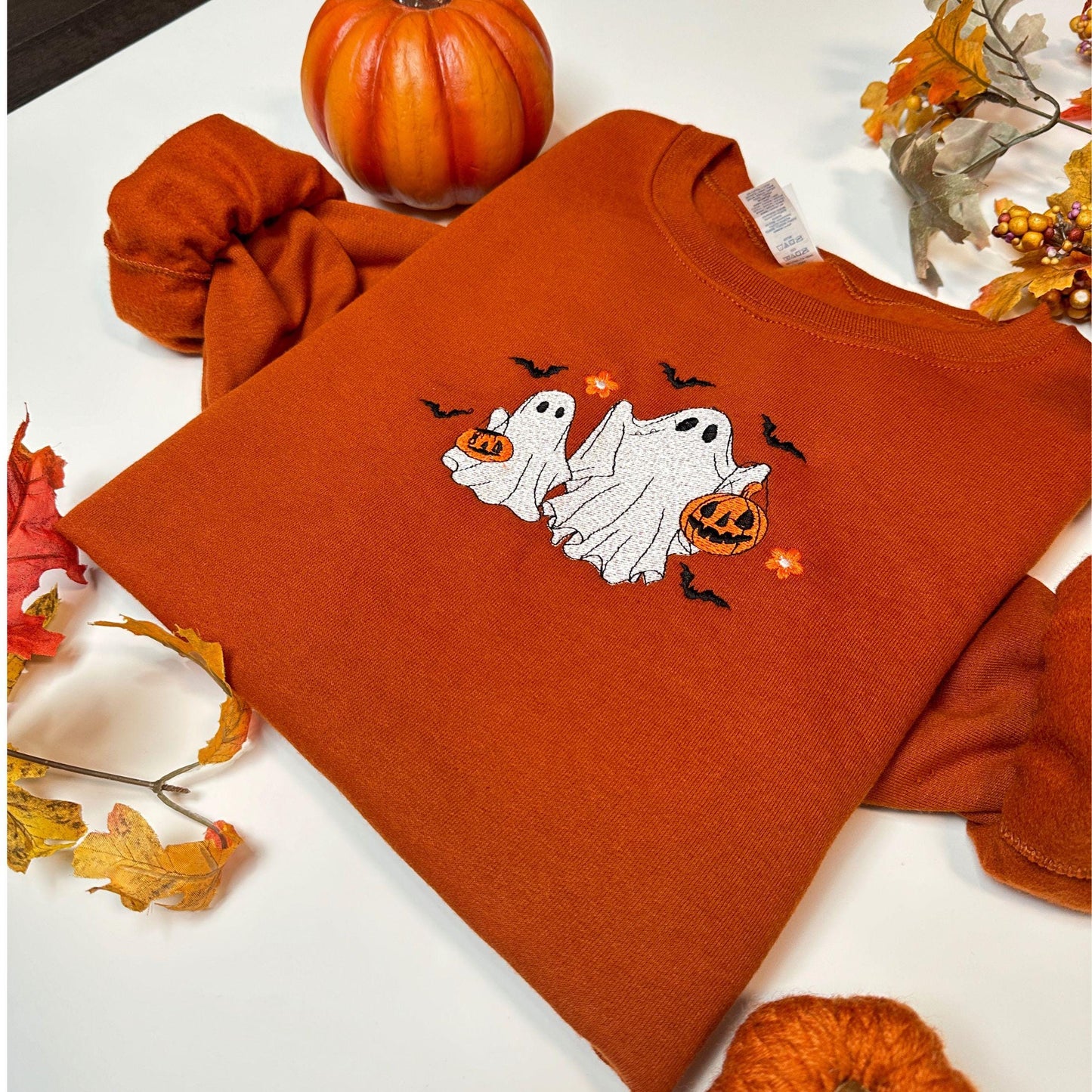 Halloween Spooky Season Two Ghost Crewneck Sweatshirt for Women, Novelty Embroidered Sweater