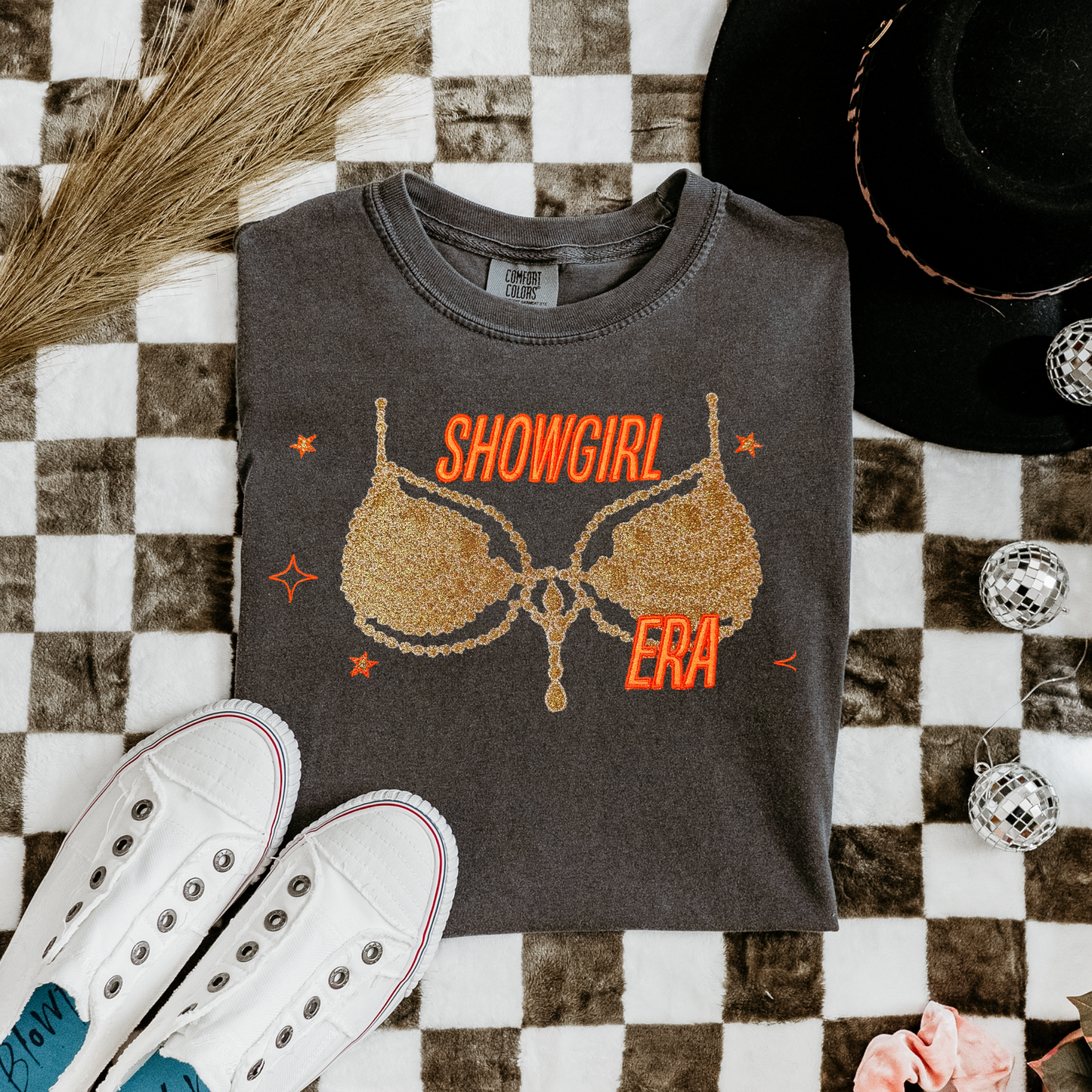 Embroidered Show girl Era Concert Crewneck T-Shirt | Comfort Color Tee with Glitter Applique | Vintage-Inspired Unisex Graphic Top (Gold Glitter,Silver Glitter)