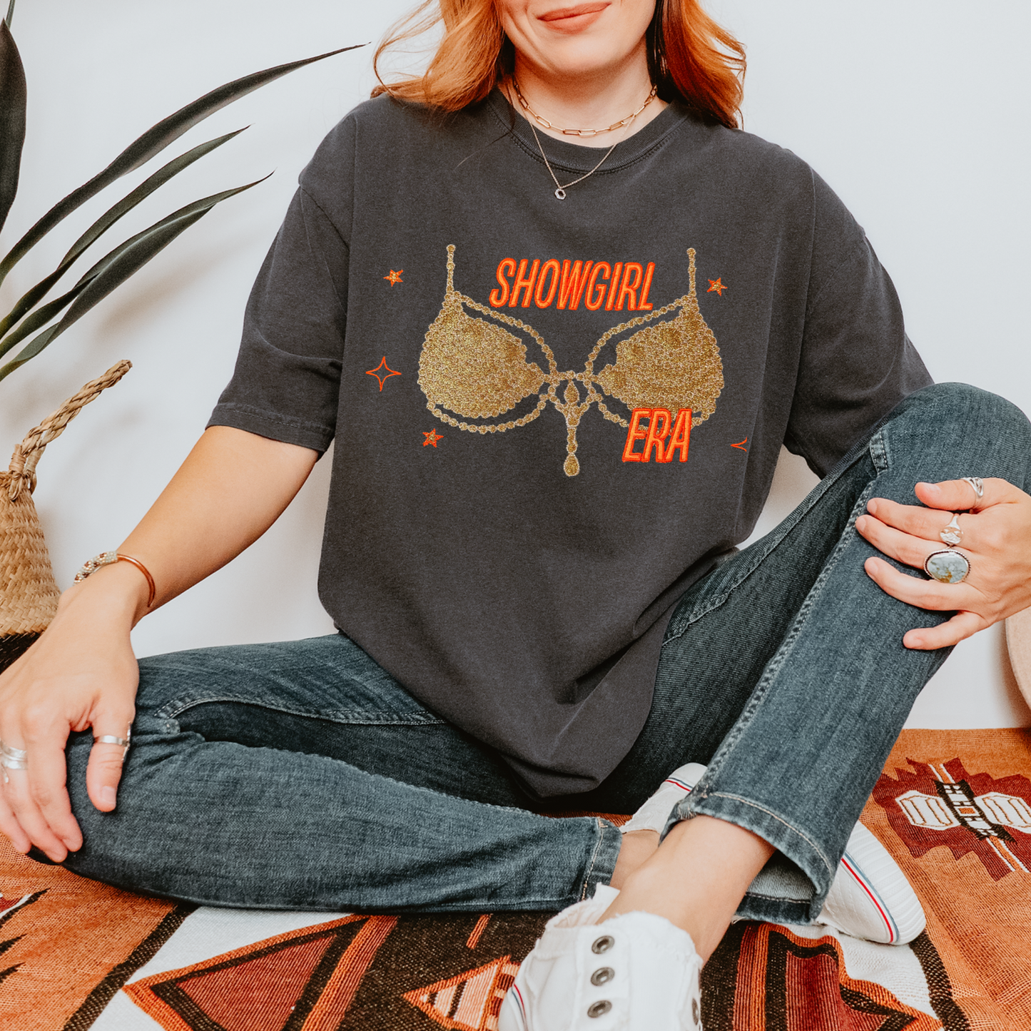 Embroidered Show girl Era Concert Crewneck T-Shirt | Comfort Color Tee with Glitter Applique | Vintage-Inspired Unisex Graphic Top (Gold Glitter,Silver Glitter)