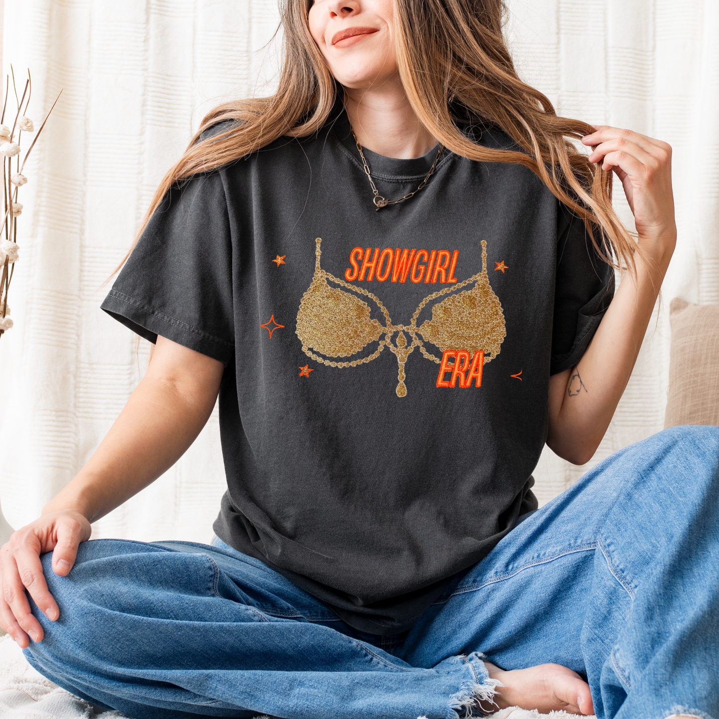 Embroidered Show girl Era Concert Crewneck T-Shirt | Comfort Color Tee with Glitter Applique | Vintage-Inspired Unisex Graphic Top (Gold Glitter,Silver Glitter)