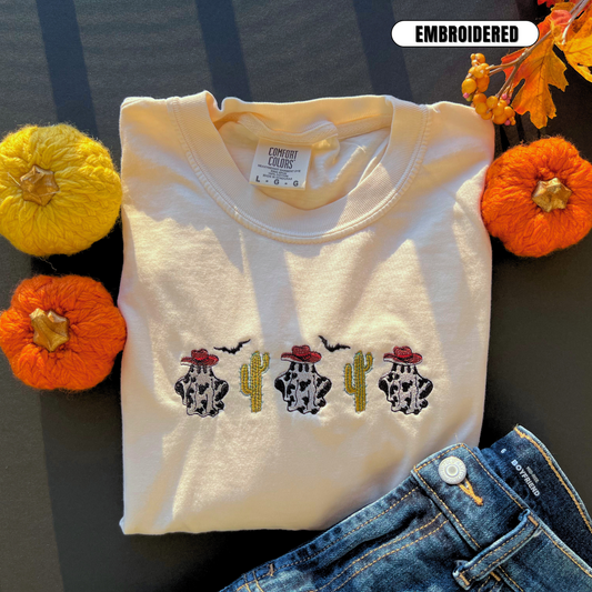 Minimalist Comfort Colors Country and Western Halloween T-shirt