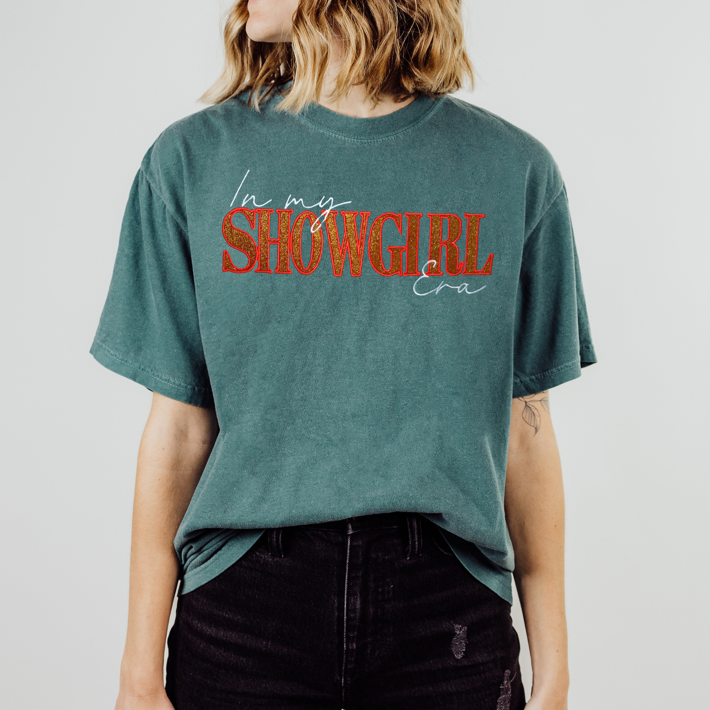 Embroidered In My Show girl Era Glittered T-Shirt, Retro Showgirl Glitter Text Embroidery, Preppy Unisex Show Girl Era Tee, Trendy Concert Crewneck Comfort Color
