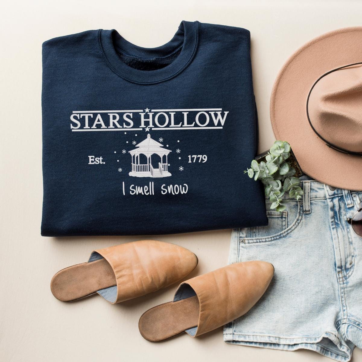 I Smell Snow Embroidered Stars Hollow Gilmore Crewneck Sweatshirt