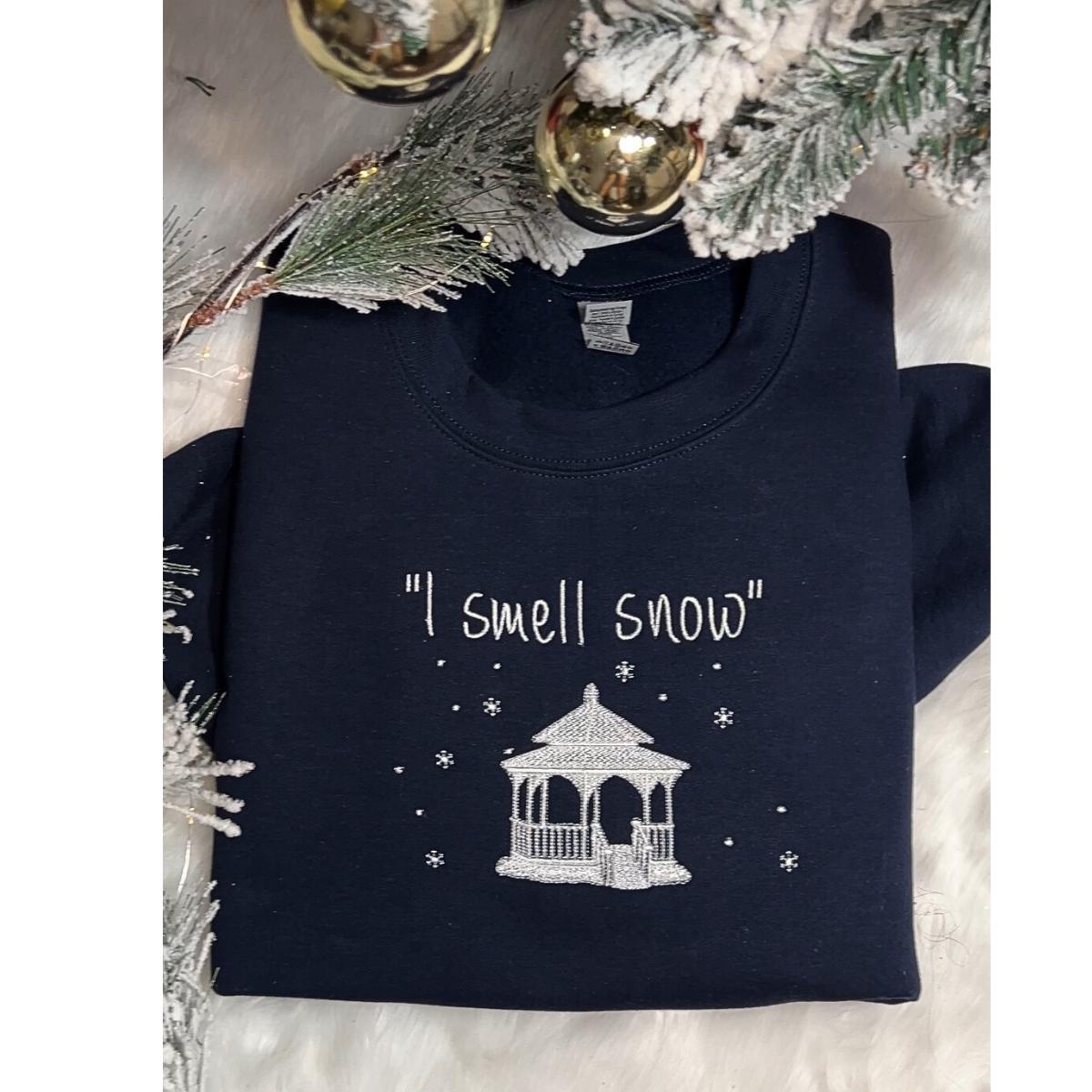 I Smell Snow Embroidered Stars Hollow Gilmore Crewneck Sweatshirt